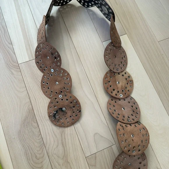 Handmade Moroccan Leather Concho Belt – Black & Silver Boho Western Cowgirl - Picture 7 of 7